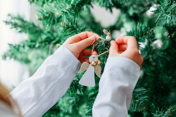 Quels sont les meilleurs accessoires pour décorer le sapin de Noël ?