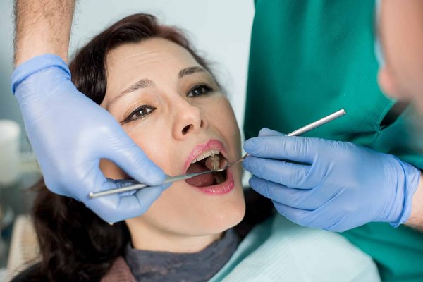 Les cliniques dentaires offrent-elles des services de dentisterie esthétique ?